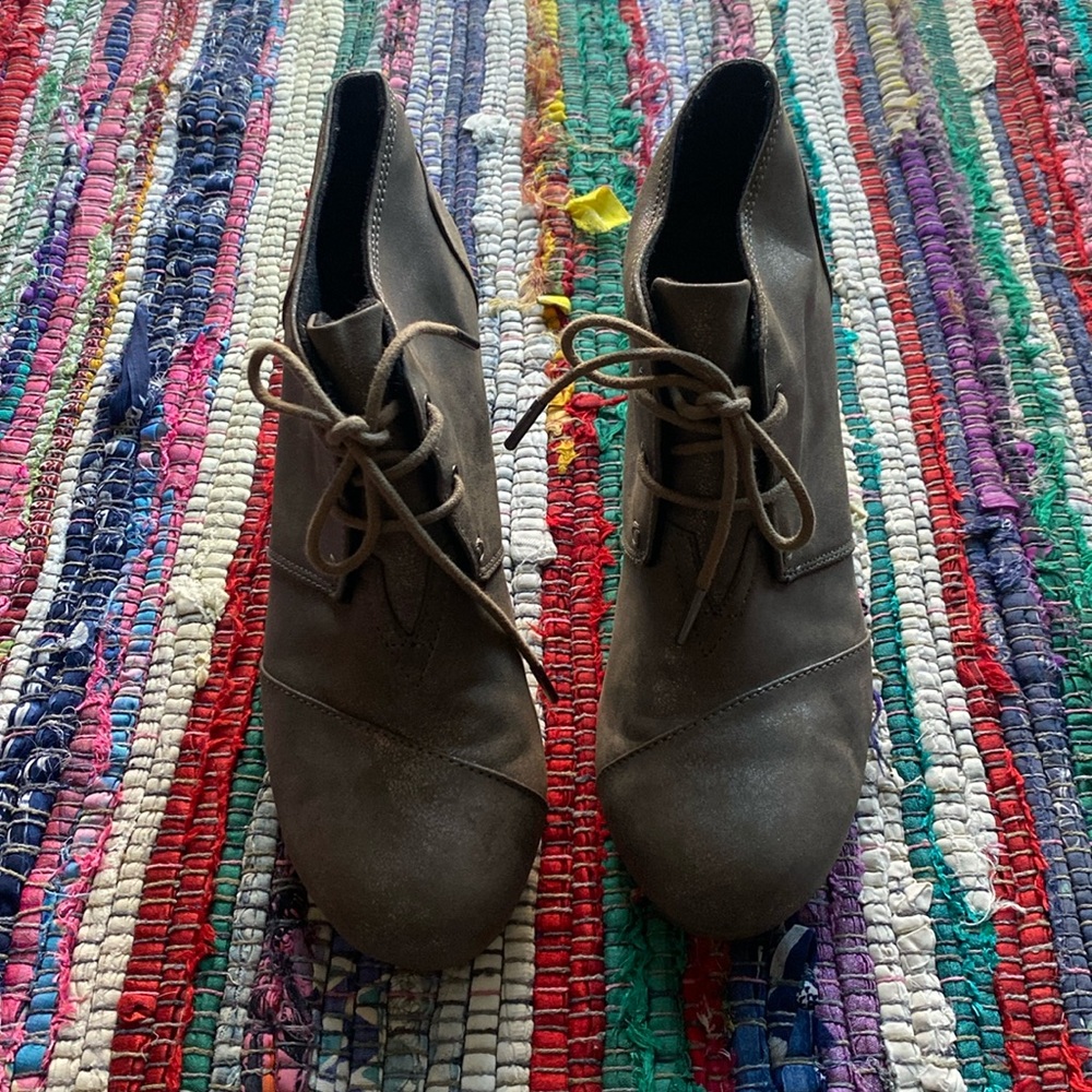 TOMs wedge ankle booties